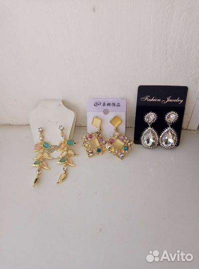 Серьги со стразами