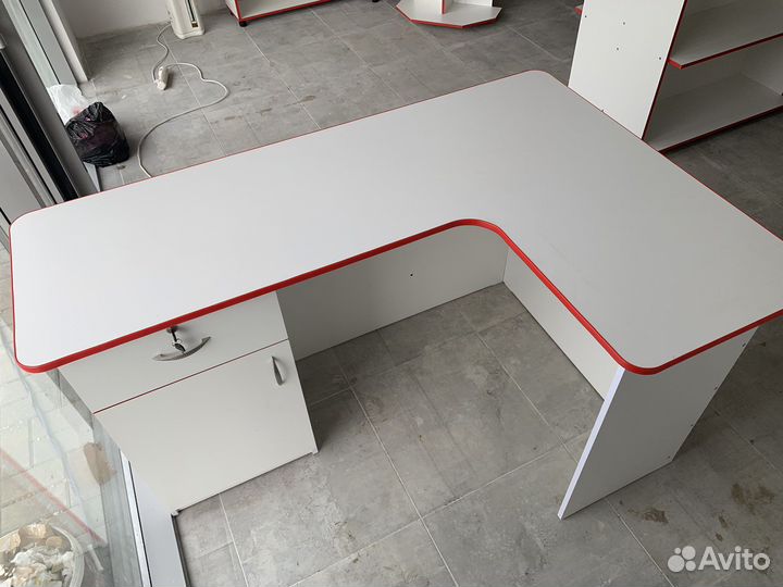 Стол кассовый