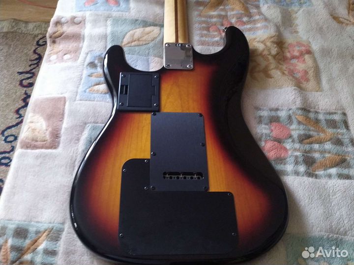 Fender Stratocaster VG Roland