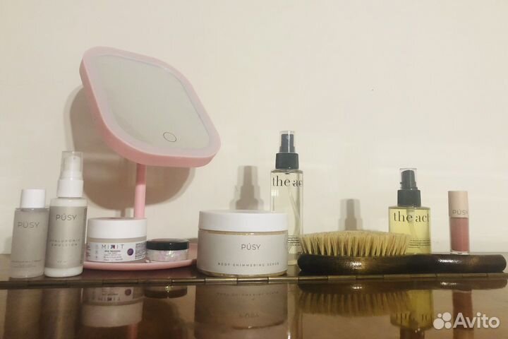 Pusy, the act, mixit