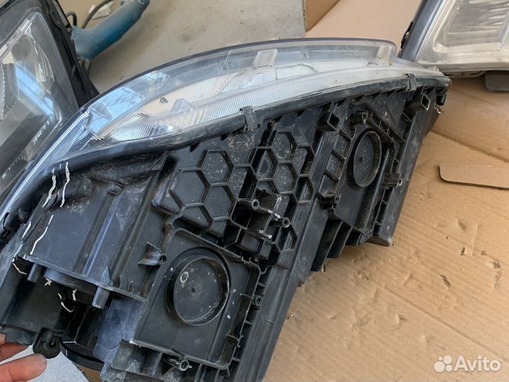 Фара правая skoda yeti 2