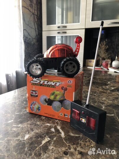 Машинка на радиоуправлении