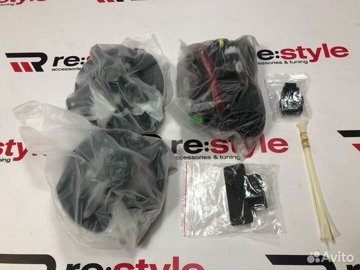 Туманки Mitsubishi L200 2006-2010 Комплект