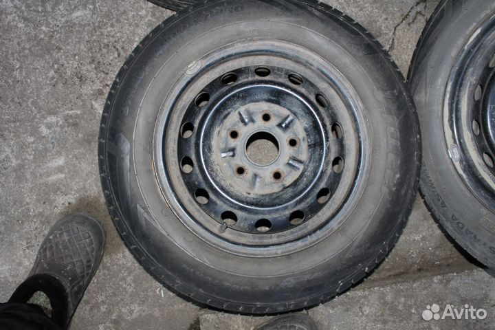 R14 Viatti Strada Asimmetrico 185/70, PCD 5x114.3 DIA 60.1