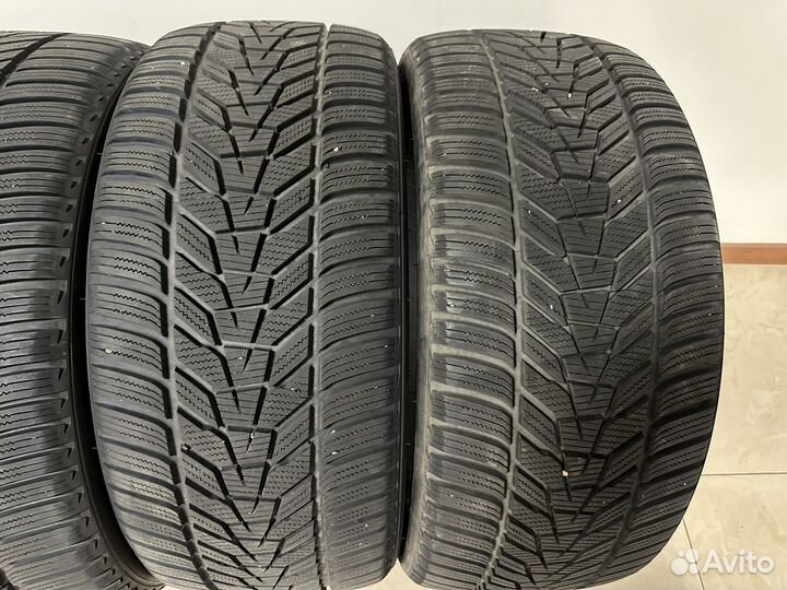 Hankook Winter I'Cept Evo 3 W330 255/35 R21 и 285/30 R21 98W