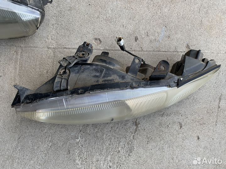 Фары передние Mitsubishi Colt CJ