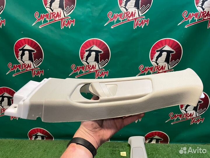 Накладки на стойку Toyota Avensis AZT251 2AZ-FSE