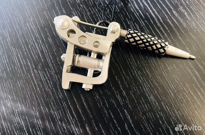 Татуировочная машинка пряжка на ремень