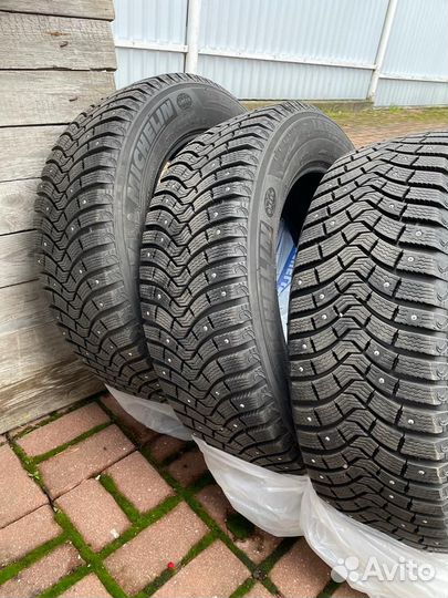 Michelin 4X4 A/T 235/60 R18