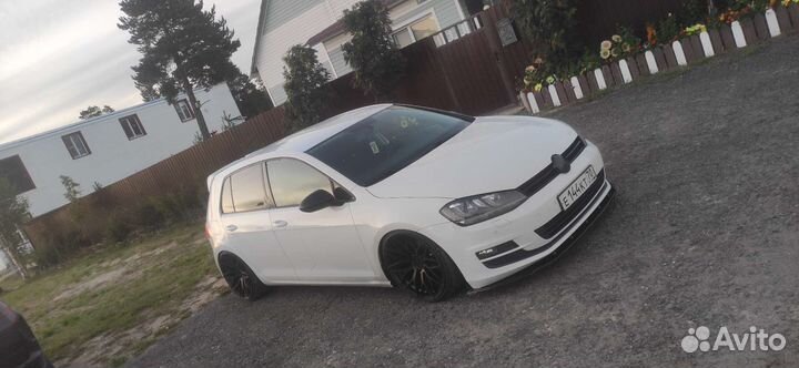 Triangle TR259 215/35 R19 204S