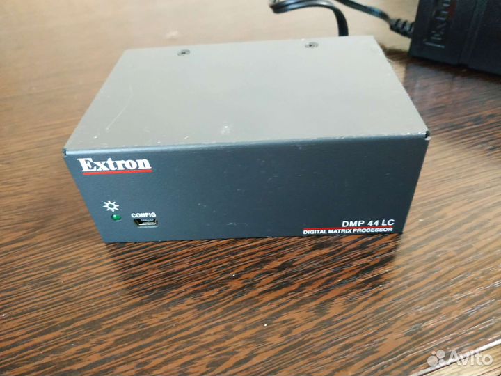 Цифровой матричный процессор Extron DMP 44 LC