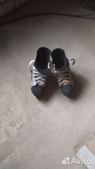 Коньки хоккейные