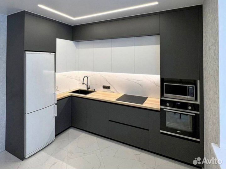 Кухня белая