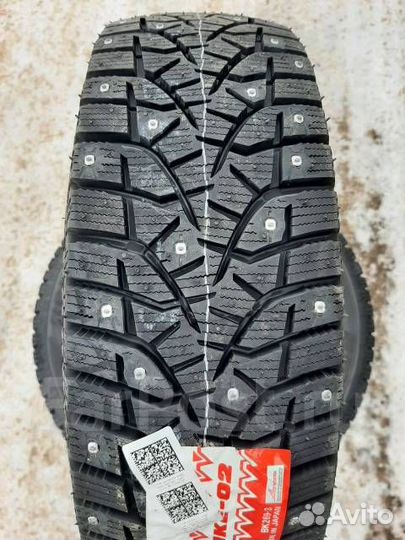 Bridgestone Blizzak Spike-02 SUV 275/50 R20 115