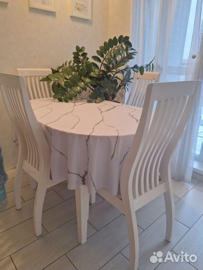 Столовая группа, стол, стулья