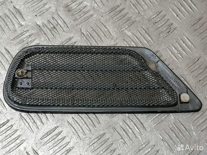 Решетка вентиляционная Toyota Land cruiser 100