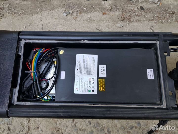 Самокат взрослый электрический бу