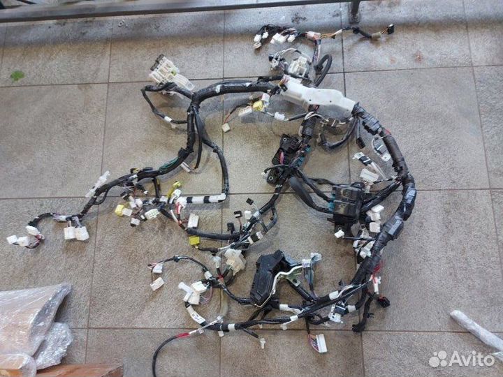 Проводка Торпедо Toyota Fortuner внедорожник 2.8