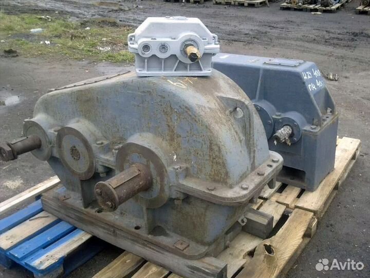 Цилиндрический редуктор кц-300 Б/у