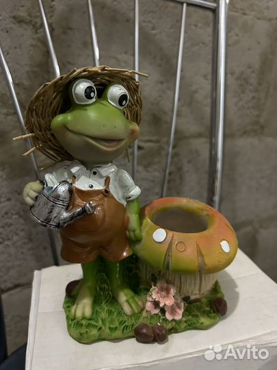 Статуэтка лягушка