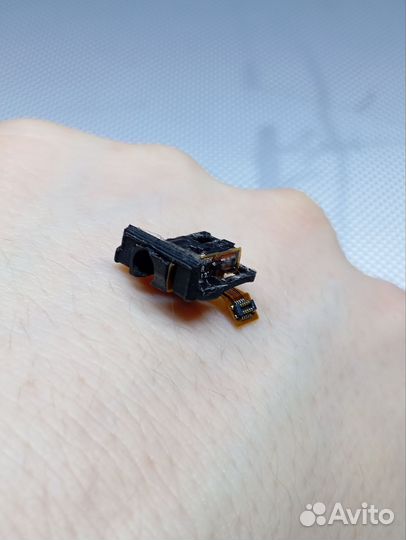 Huawei P10. Разъем наушников. Оригинал