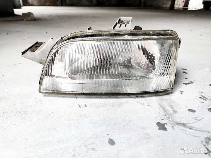 Фара Fiat Punto 1 Hella