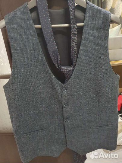 Мужской костюм тройка