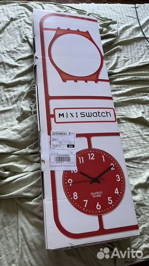 Настенные часы swatch