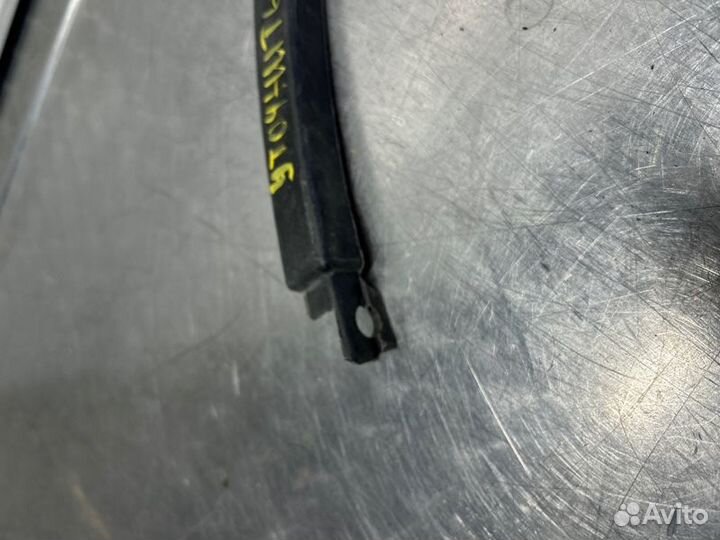 Накладка переднего крыла правого передняя правая