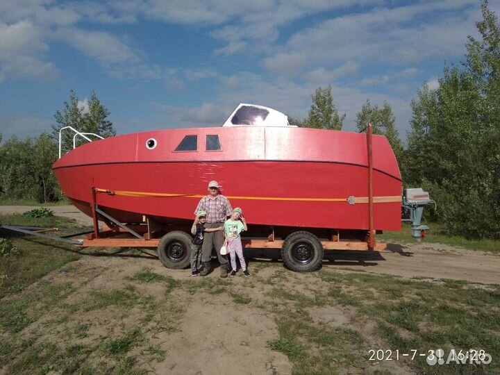 Катер на достройку