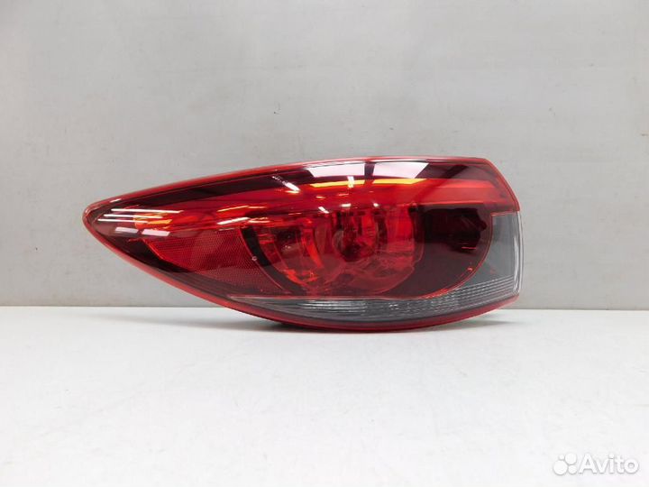 Фонарь задний наружный левый Mazda Mazda6