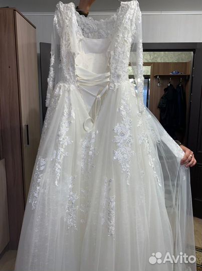 Свадебное платье