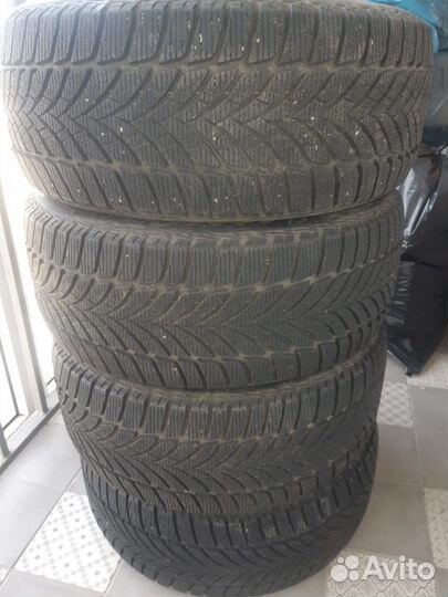 Goodyear UltraGrip Ice 235/45 R18