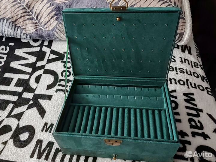 Шкатулка для украшений