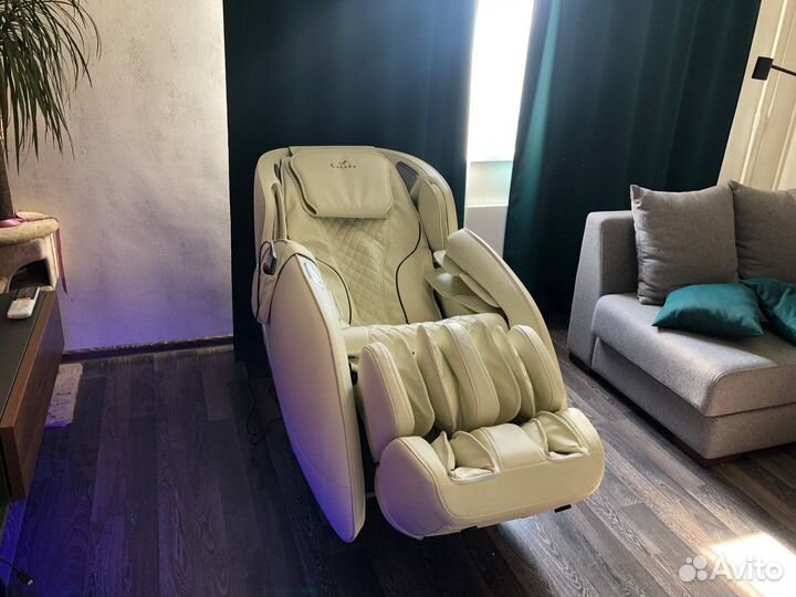 Массажное кресло AlphaSonic бежевое б/у