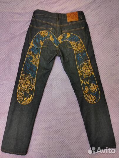 Джинсы Evisu