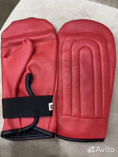 Спортивная форма, шлем, перчатки для бокса