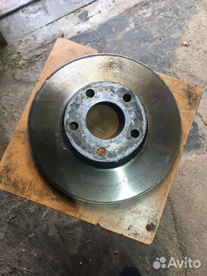 Тормозной диск ауди А 4 б 5