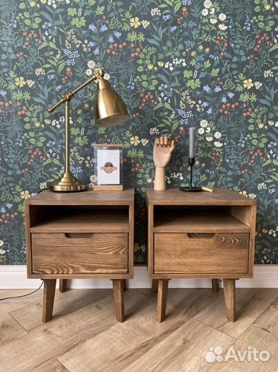 Тумба прикроватная из массива дерева новая
