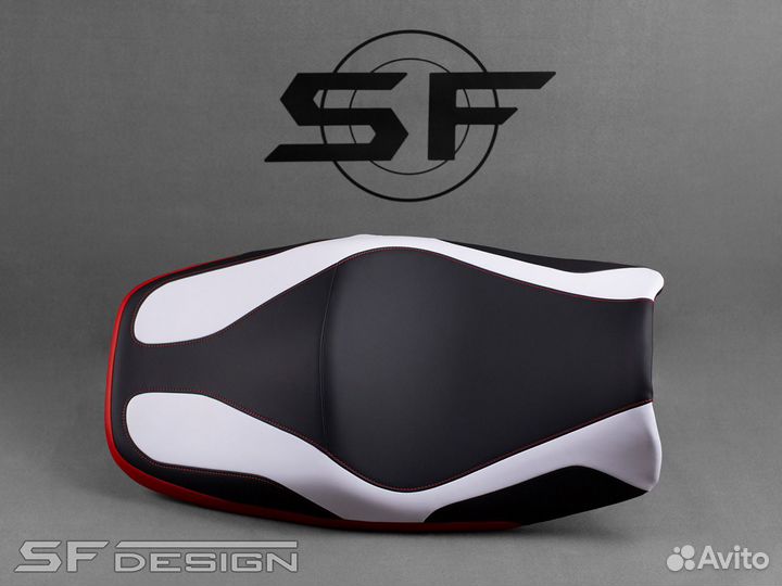 Сиденье для Honda CB1300 Tri Color Waves Strategy