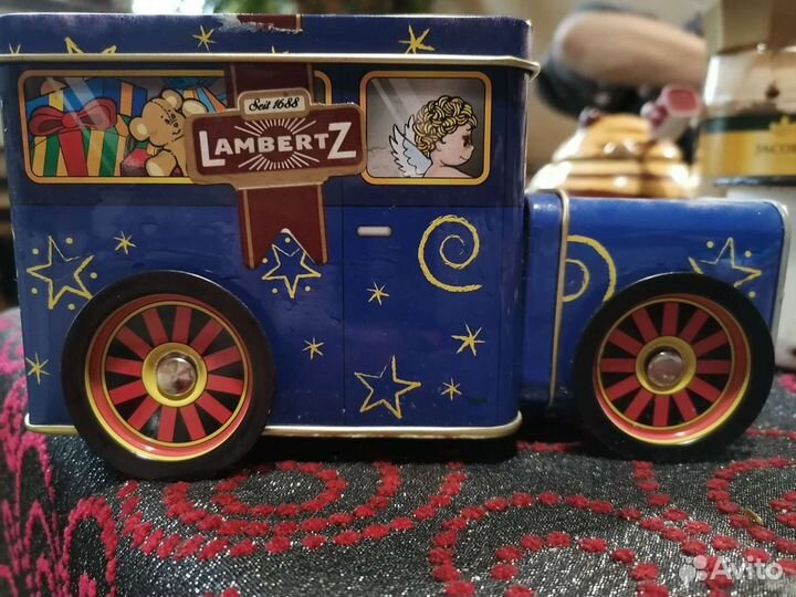 Музыкальная шкатулка - игрушка автомобиль