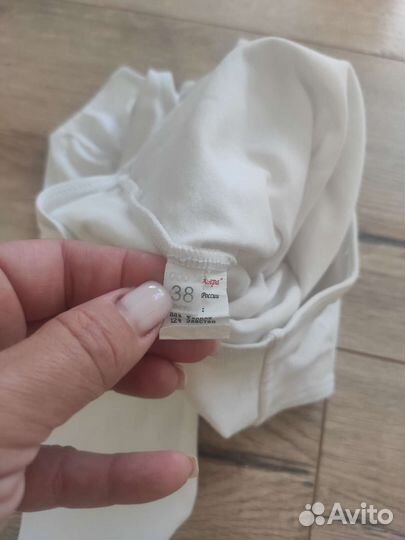 Купальник гимнастический белый и юбка