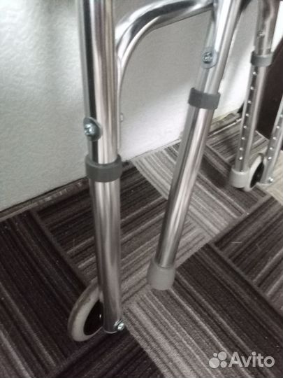 Ходунки для взрослых на колесах