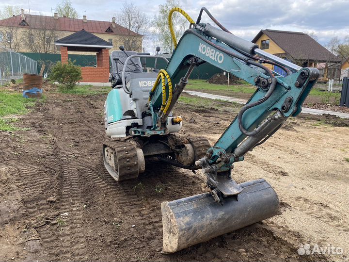 Мини-экскаватор Kobelco SK005, 2005