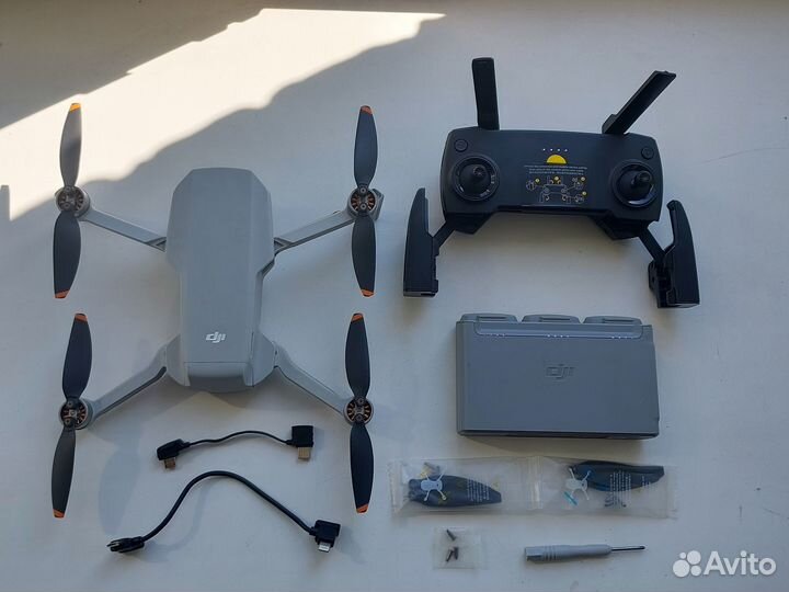 DJI Mavic mini SE Fly More Combo