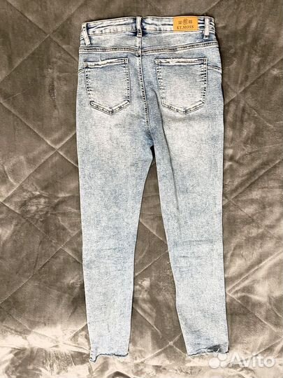 Джинсы голубые зауженные