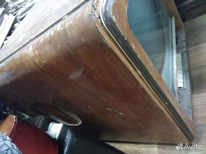 Ламповый телевизор старинный