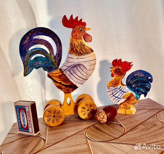 Петух деревянный. Роспись