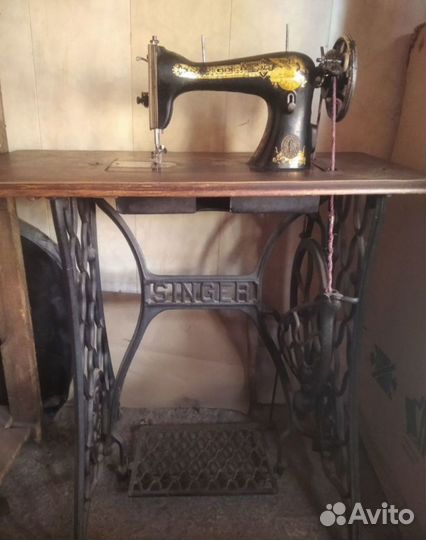 Швейная машина Singer