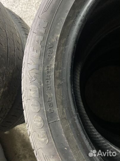 Goodyear EfficientGrip Performance SUV 235/50 R19 99V